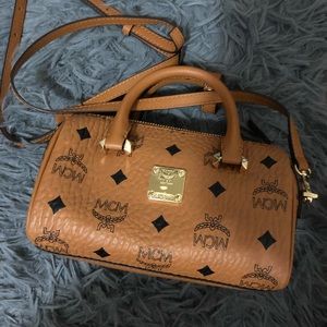 MCM Essential Boston Bag in Visetos